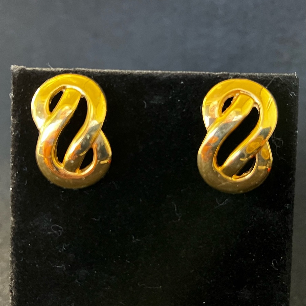 Vintage Swirl/Twist Design Gold tone Earrings